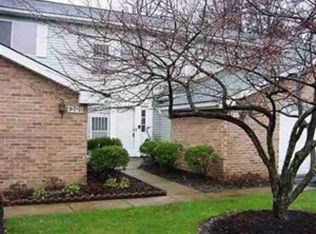1306 Ramblewood Trl #4605C, South Euclid, OH 44121