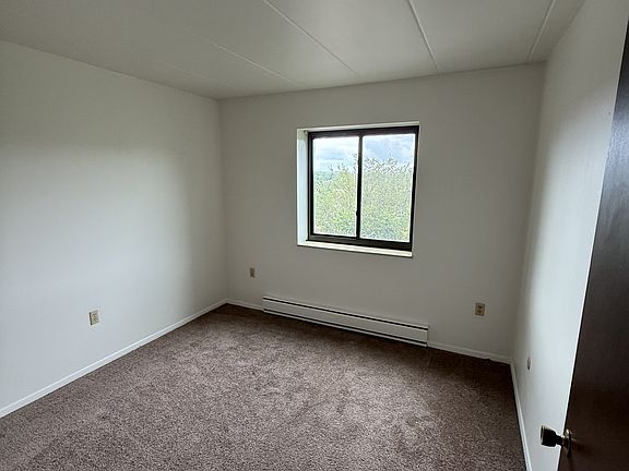 2nd image of 370 Newton Cir APT 509