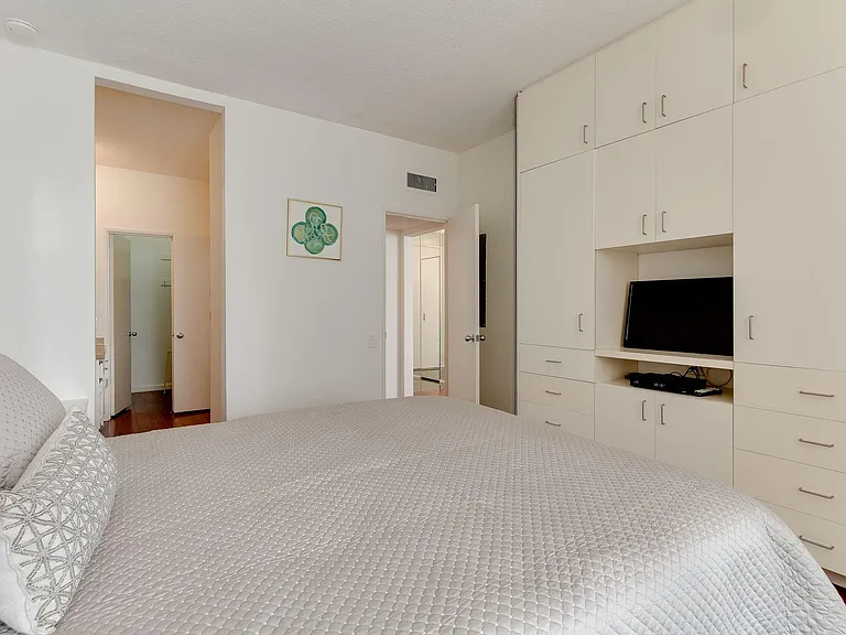 8960 Cynthia St #103 — Photo 8