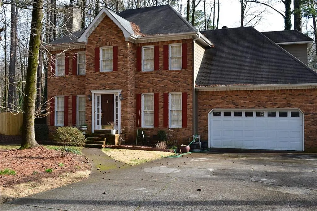 4 bed, 2397 sqft, $2,700 — Photo 1