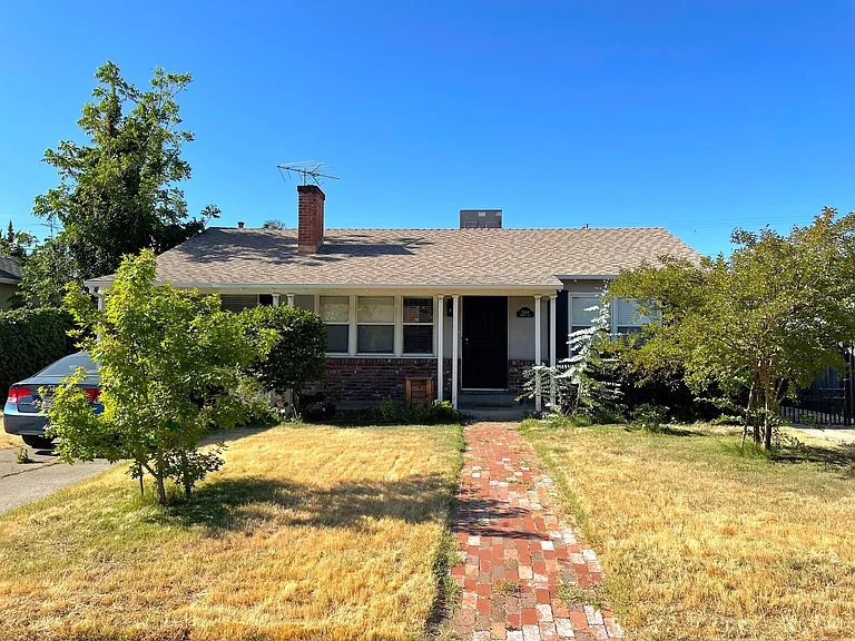 2308 Knight Way — Photo 2