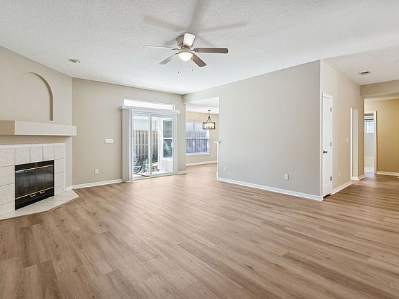 5th image of 2819 Tidewater St