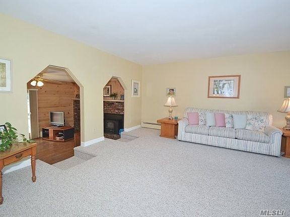 2nd image of 3 Ascot Ct