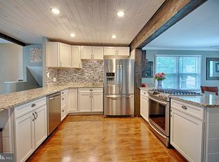 705 S Alder Ave, Sterling, VA 20164