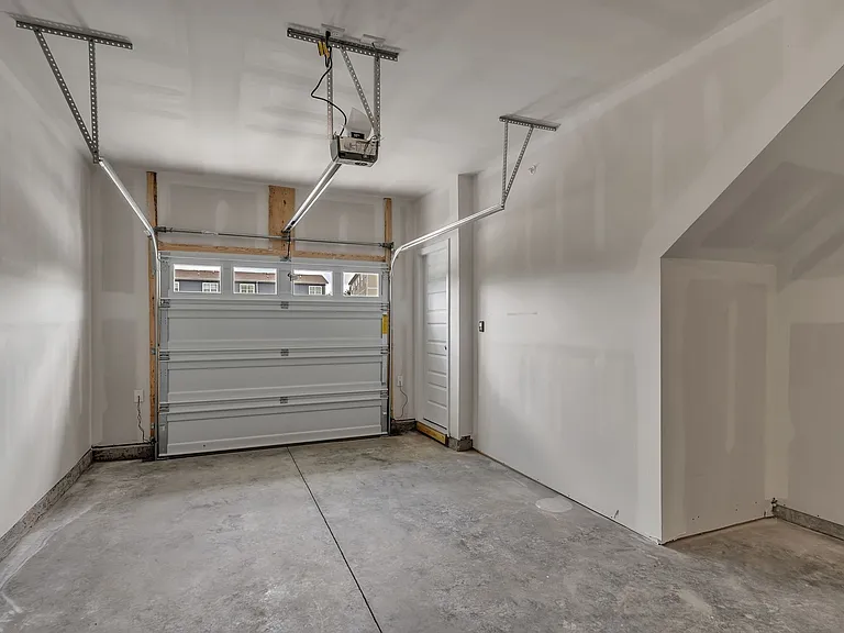 802 Taylor Dr — Photo 13