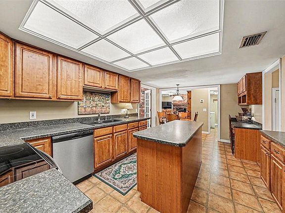 5th image of 6612 PEACHTREE DRIVE