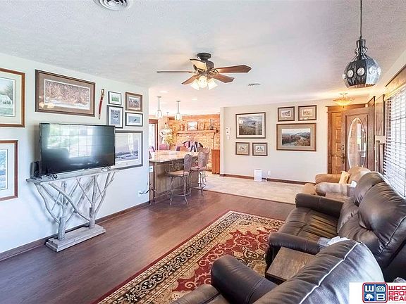 2nd image of 1512 Skyline Dr