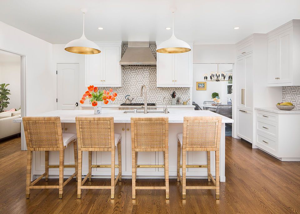 Recently remodeled chefs kitchen w/ Thermador appliances