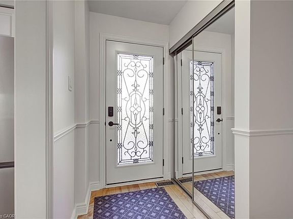 4th image of 336 Queen St S #14