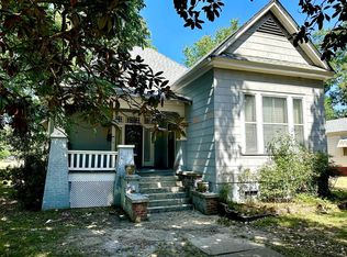 220 S 4th St, McComb, MS 39648