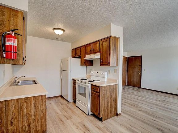 4th image of 947 Boston Way #B-6