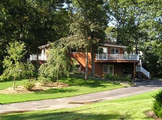 6326 N Country Rd, Wading River, NY 11792