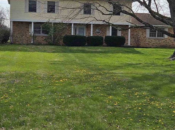 901 N Morton Ave, Centerville, IN 47330