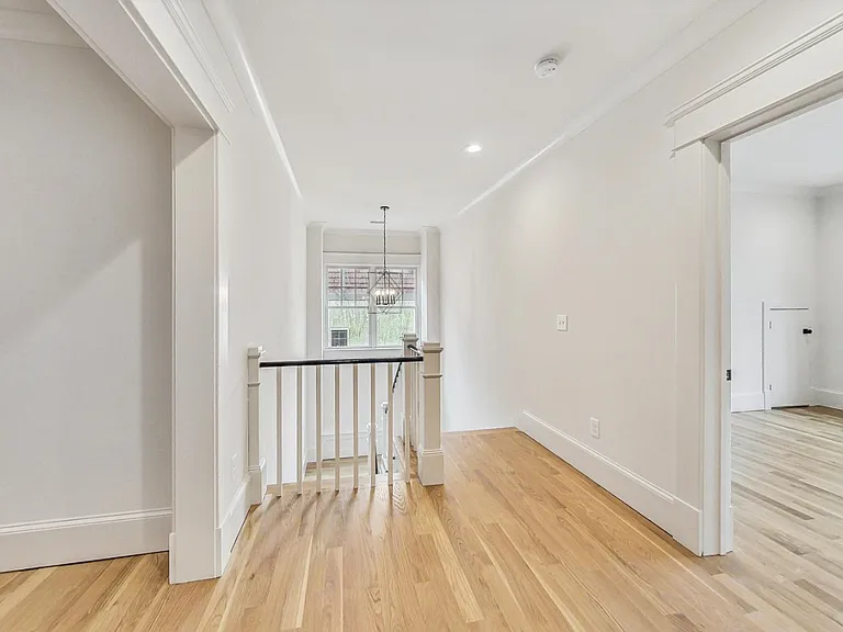 4 E Dr NE #MAIN HOUSE — Photo 23