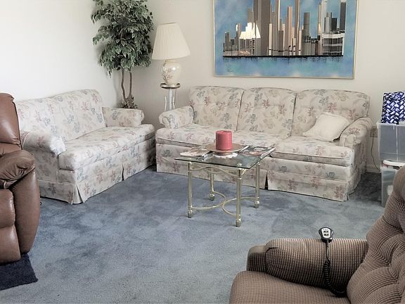2nd image of 10432 SE 177th Pl