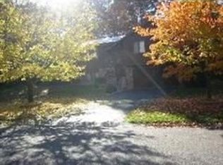 17 Pleasant View Ln, Circle Pines, MN 55014