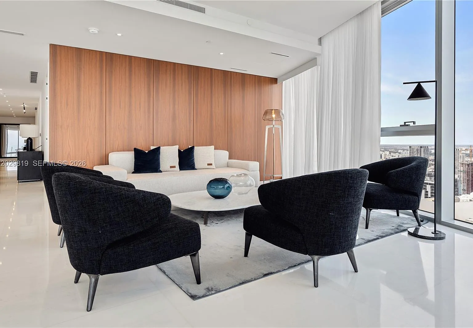 Aston Martin Residences — Photo 1
