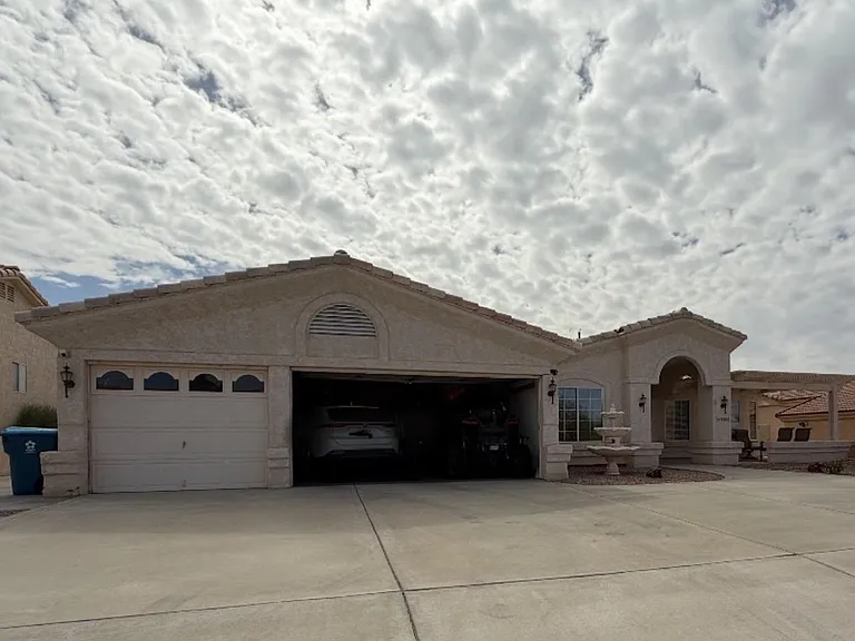 3 car garage