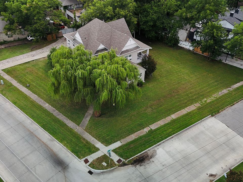 1st image of 420 Stanley Ave SW