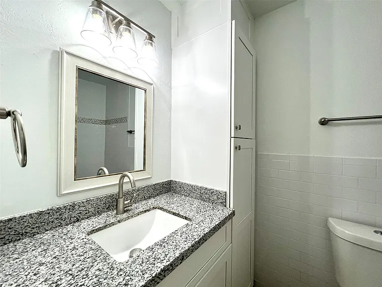 947 Grand Junction Dr — Photo 18