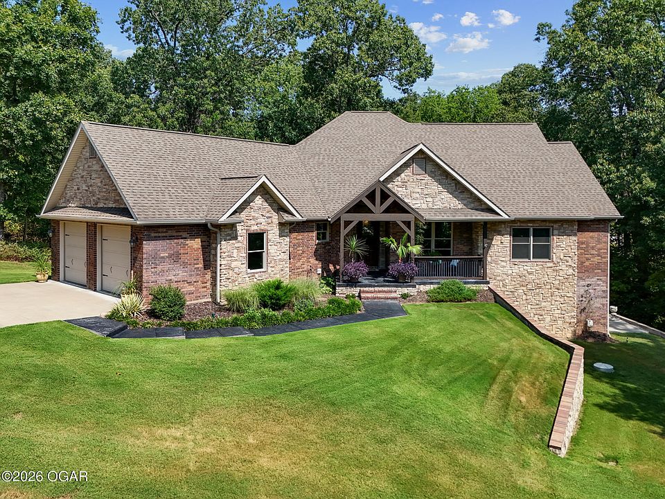 1st image of 5 Briar Pl