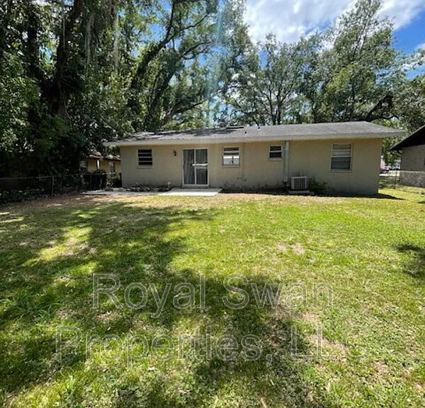 2806 Mineola Dr — Photo 16