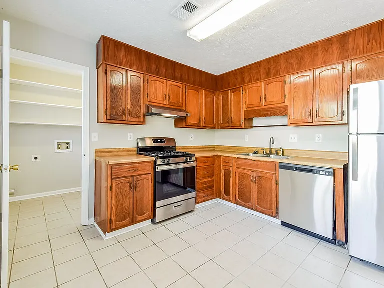 2464 Hewatt Rd — Photo 7