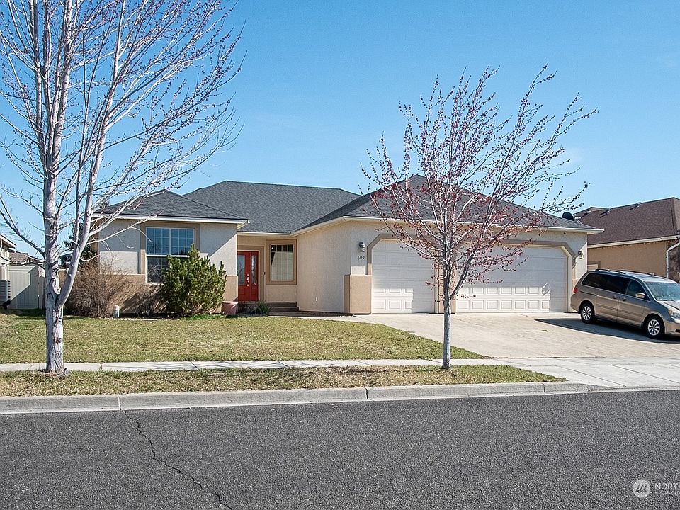 1st image of 609 Torrey Pines Drive W