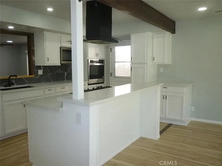 1432 W 172nd St — Photo 25