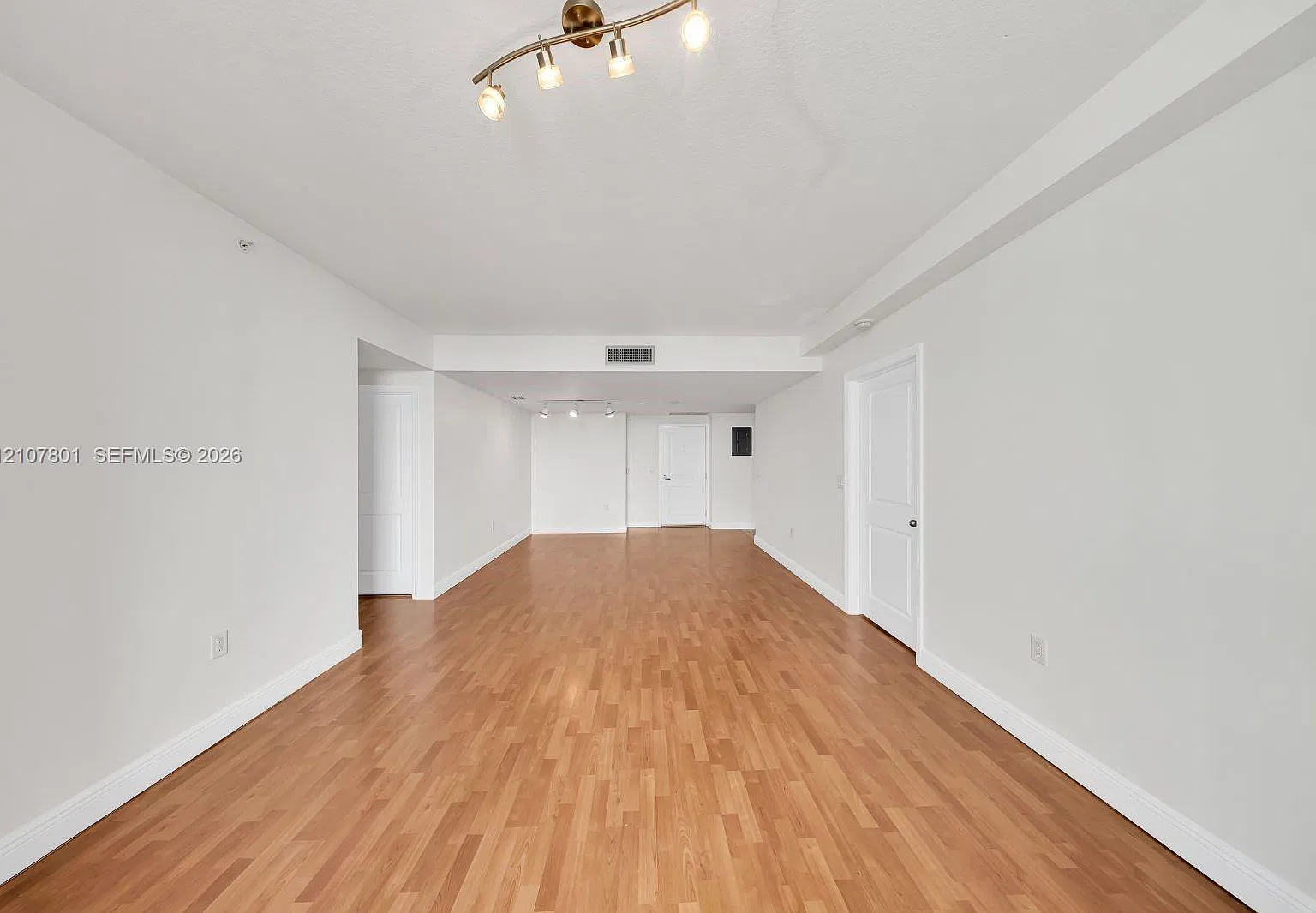 Vue At Brickell Condo — Photo 2