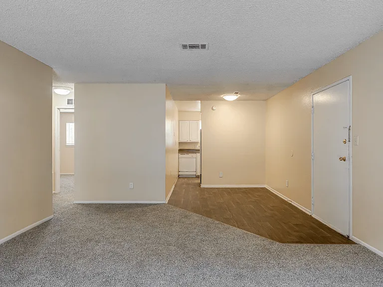 Aspen Park Apartments — Photo 36