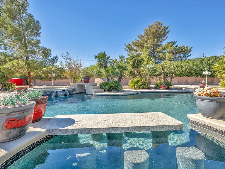 3037 Palomino Ln — Photo 2