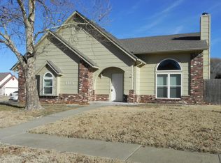 3325 N 7th St, Broken Arrow, OK 74012