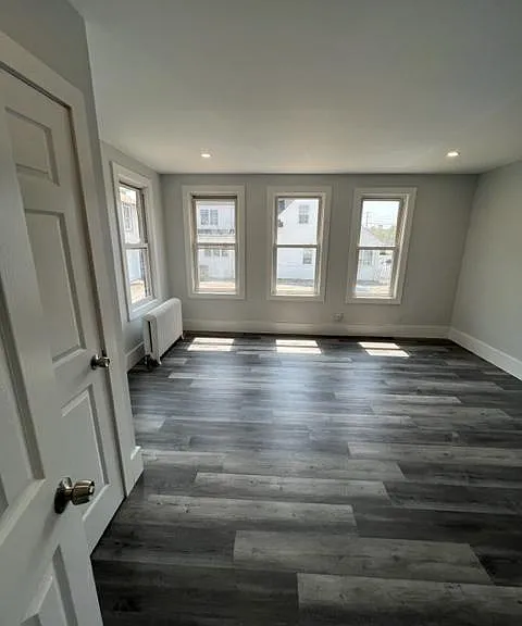 22 Lawrence Ave #5 — Photo 4