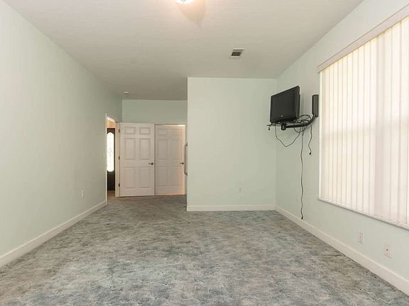5th image of 10604 Wildwood Dr