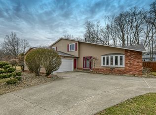 18197 Raccoon Trl, Strongsville, OH 44136