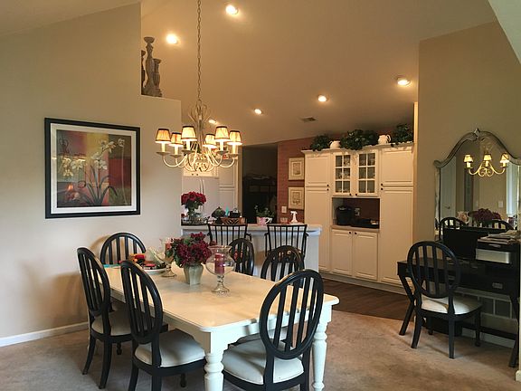 3rd image of 256 Sandover Dr