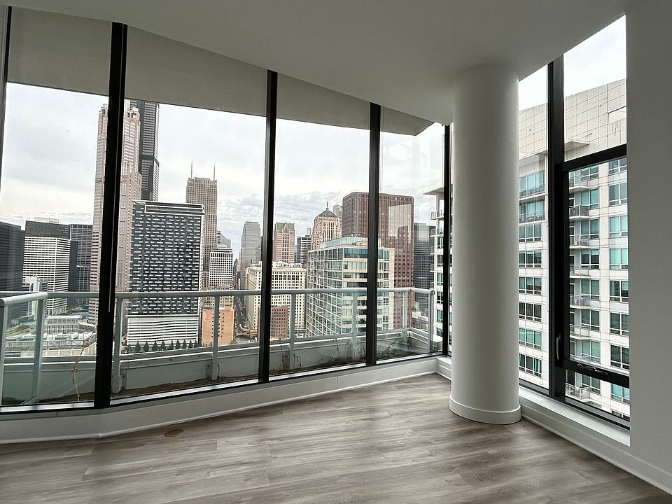 1st image of 729 S Wells St