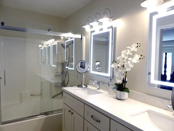 4th image of 4137 Peregrine Way