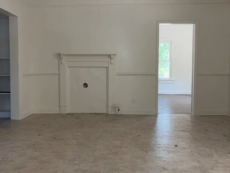 313 G St — Photo 3