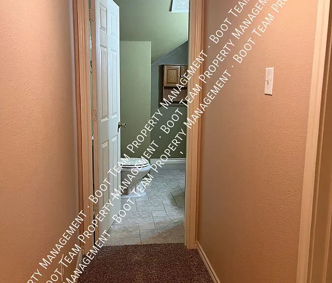 10001 Hilltop Dr — Photo 11