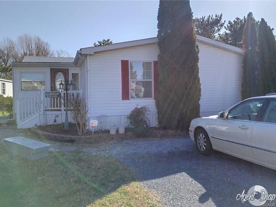 1st image of 35234 Breakers St