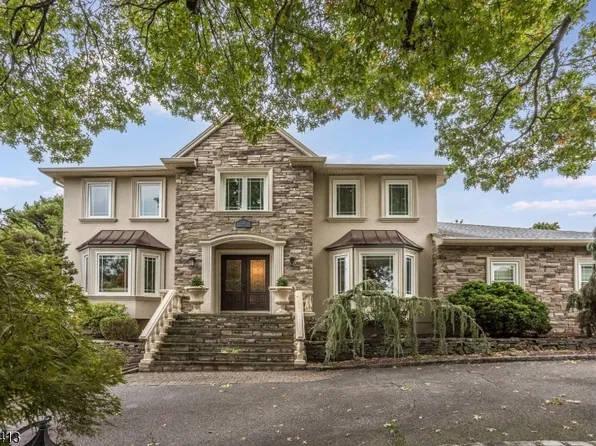 22 Lorraine Dr, Montville Twp., NJ 07058