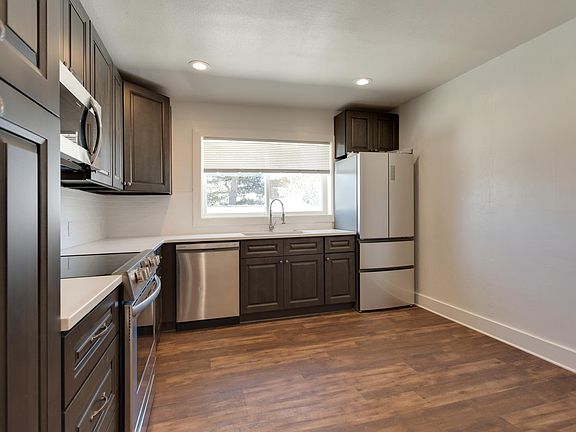 3rd image of 238-242 SE Washington St Unit 3