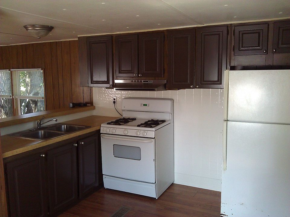 2nd image of 5 E Niles Rd Trlr 4