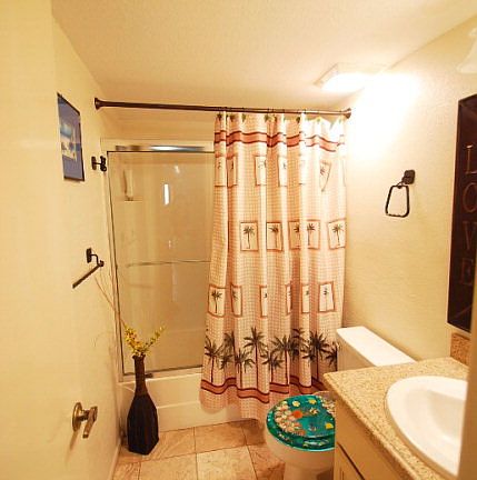 5th image of 220 W Cora Lee Dr #102