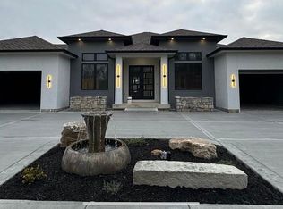 5123 NW 47th St, Riverside, MO 64150