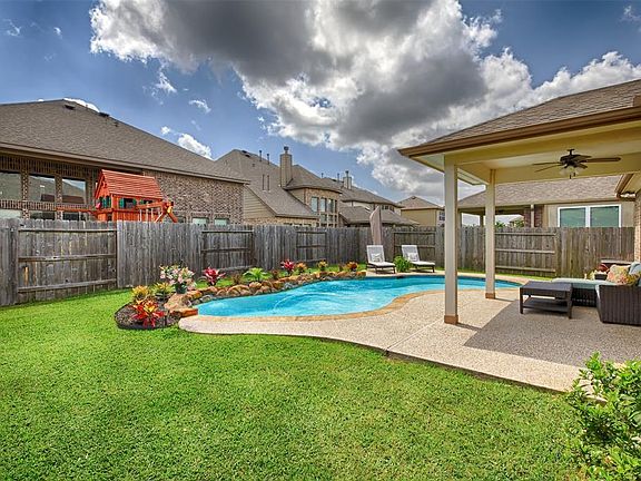 3rd image of 14818 Ashley Creek Ct