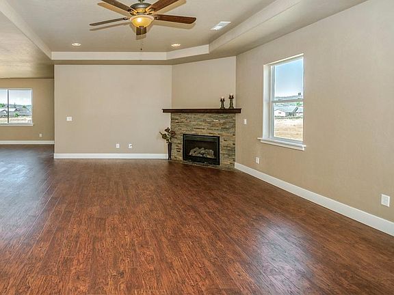 5th image of 1086 Highlands Dr