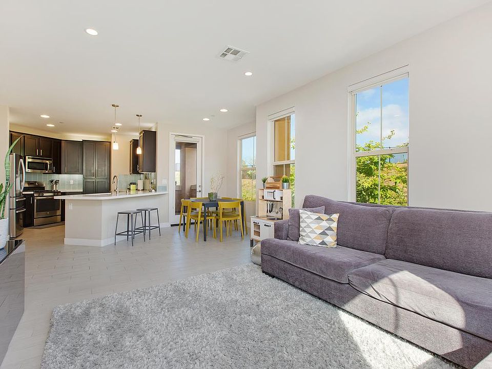 Living room, Kitchen, dinning table